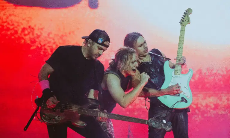 AIRBAG llega a Quito con su gira internacional “El Club de la Pelea”
